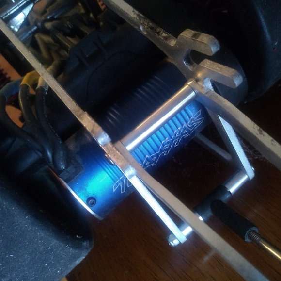 John force Traxxas funny car and custom built drag - Picture 5 of 8